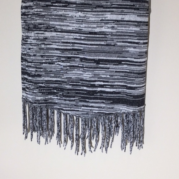 Central Park West sleeveless top - Picture 3 of 5